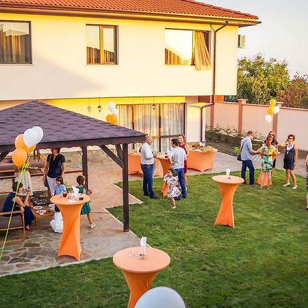 Guest House Meridi Priseltsi Exterior photo